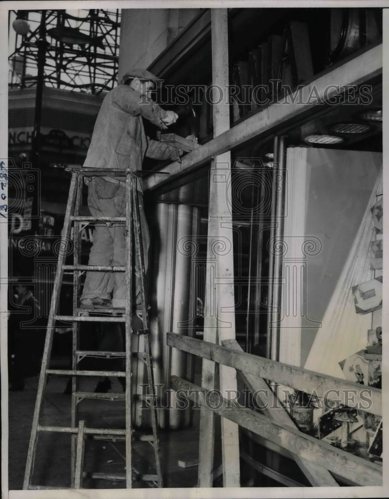 1939 Broadway Boards New Years  - Historic Images