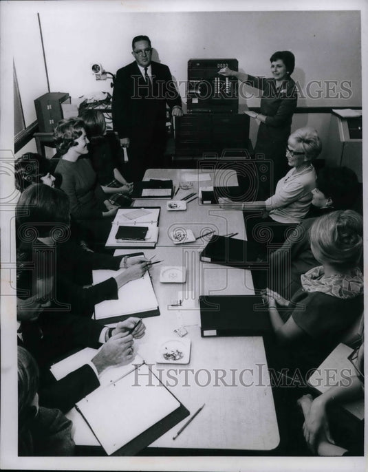 1966 Halle's Training Class.  - Historic Images