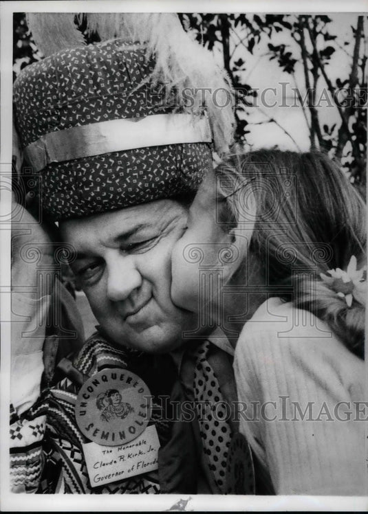 1968 Gov of Flordia, Claude Kirk, gets a Father's Day Kiss from his - Historic Images