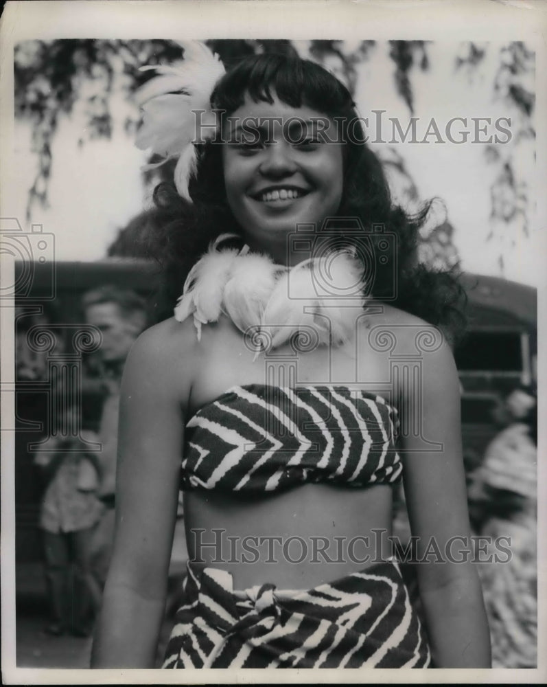 1948 Young girl of Portuguese, English &amp; Filipino descent - Historic Images