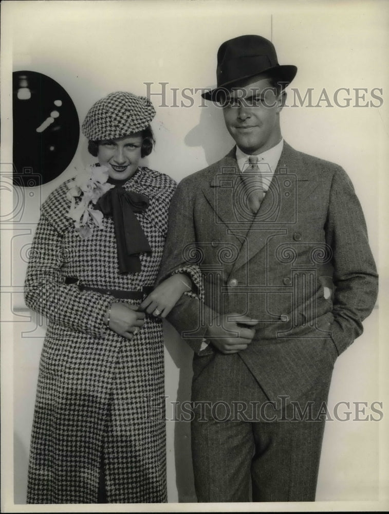 1936 Press Photo David L Stone Jr &amp; his wife leave on honeymoon - Historic Images