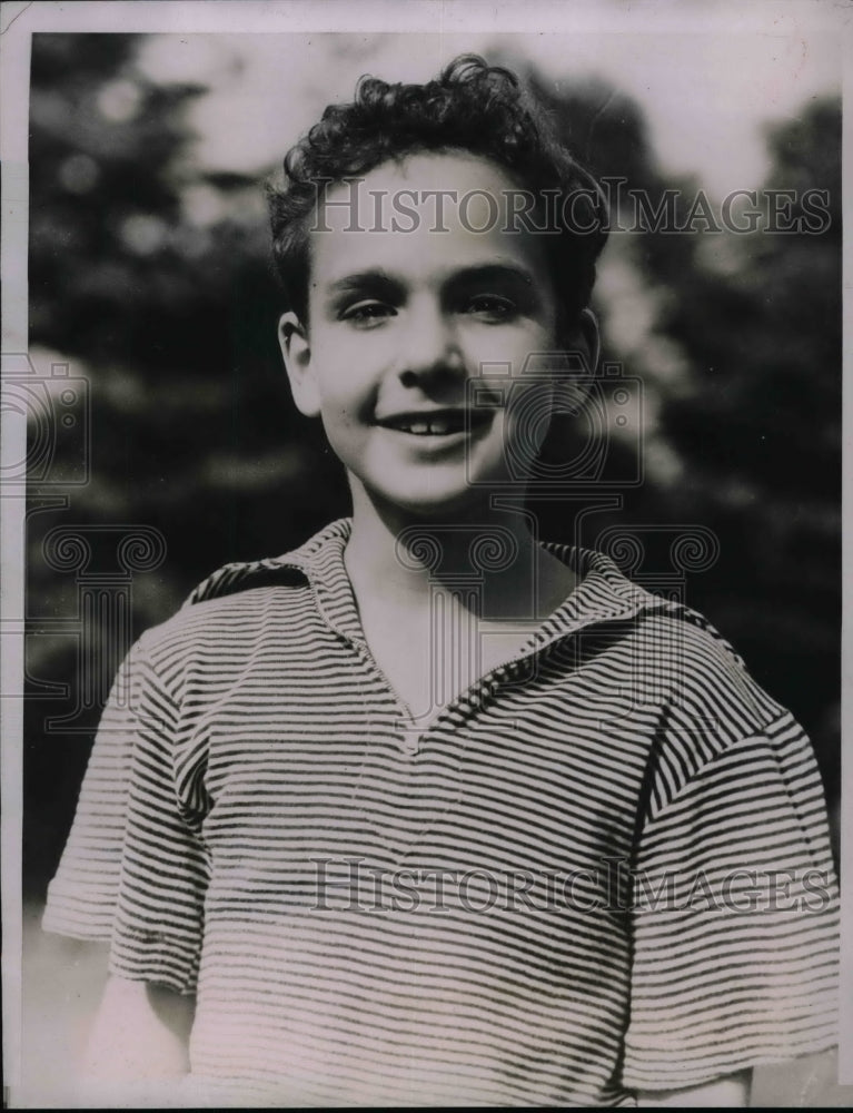 1935 Press Photo George Weyerhaeuser Shown After Release By Kidnappers - Historic Images