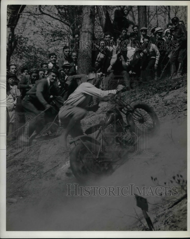 1938 Press Photo Pete Ubalacker &amp; motorcyclists in Rochester, NY - nea66747 - Historic Images