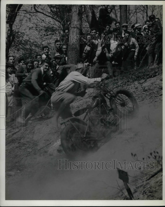 1938 Press Photo Pete Ubalacker & motorcyclists in Rochester, NY - nea66747 - Historic Images