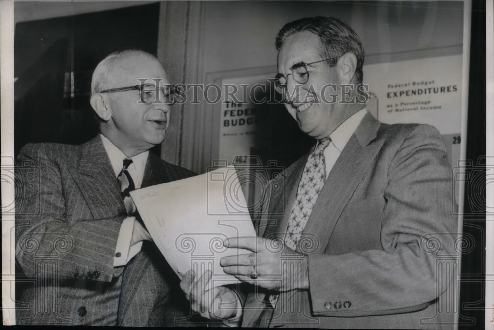 1952 Press Photo Detroit banker JM Dodge &amp; Budget dir. FJ Lawton in D.C. - Historic Images