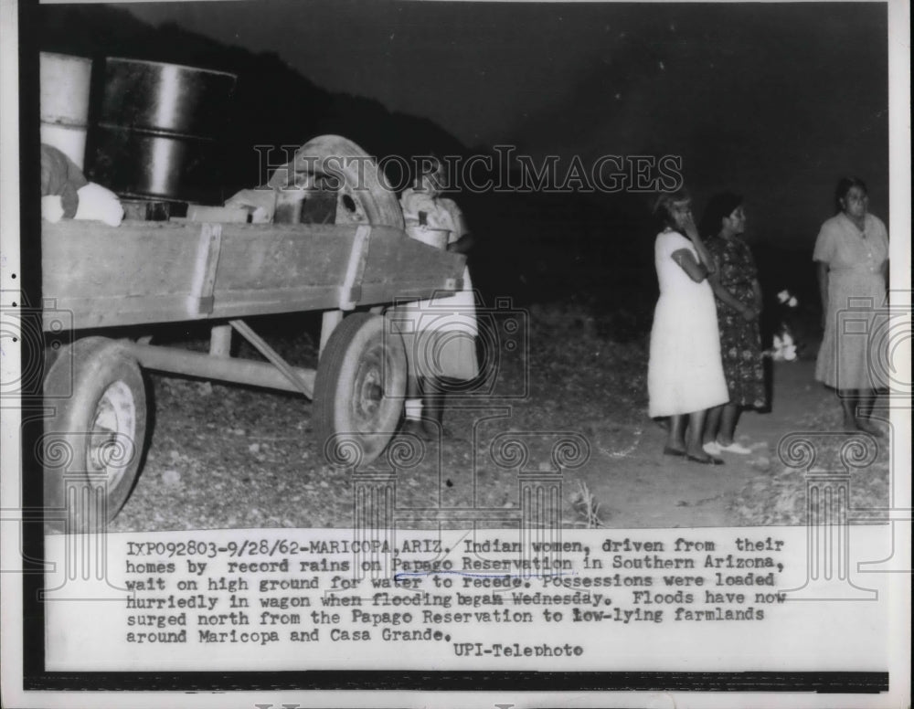 1962 Indian Women Driven from Homes from Rain on Papago Reservation - Historic Images