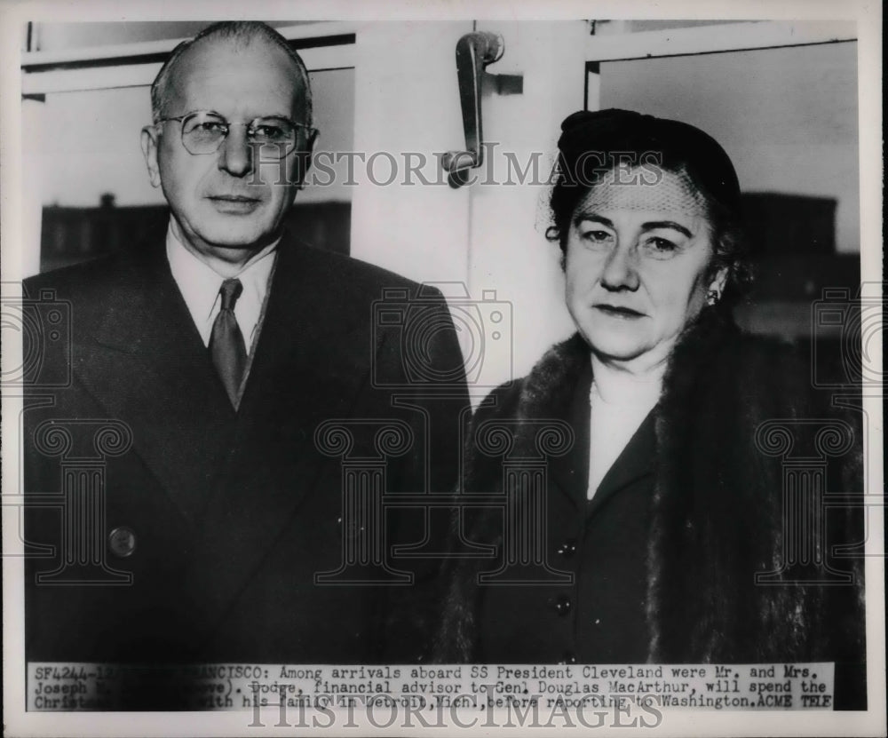 1949 Press Photo Mr. and Mrs. Joseph Dodge on SS President Cleveland - nea66901 - Historic Images
