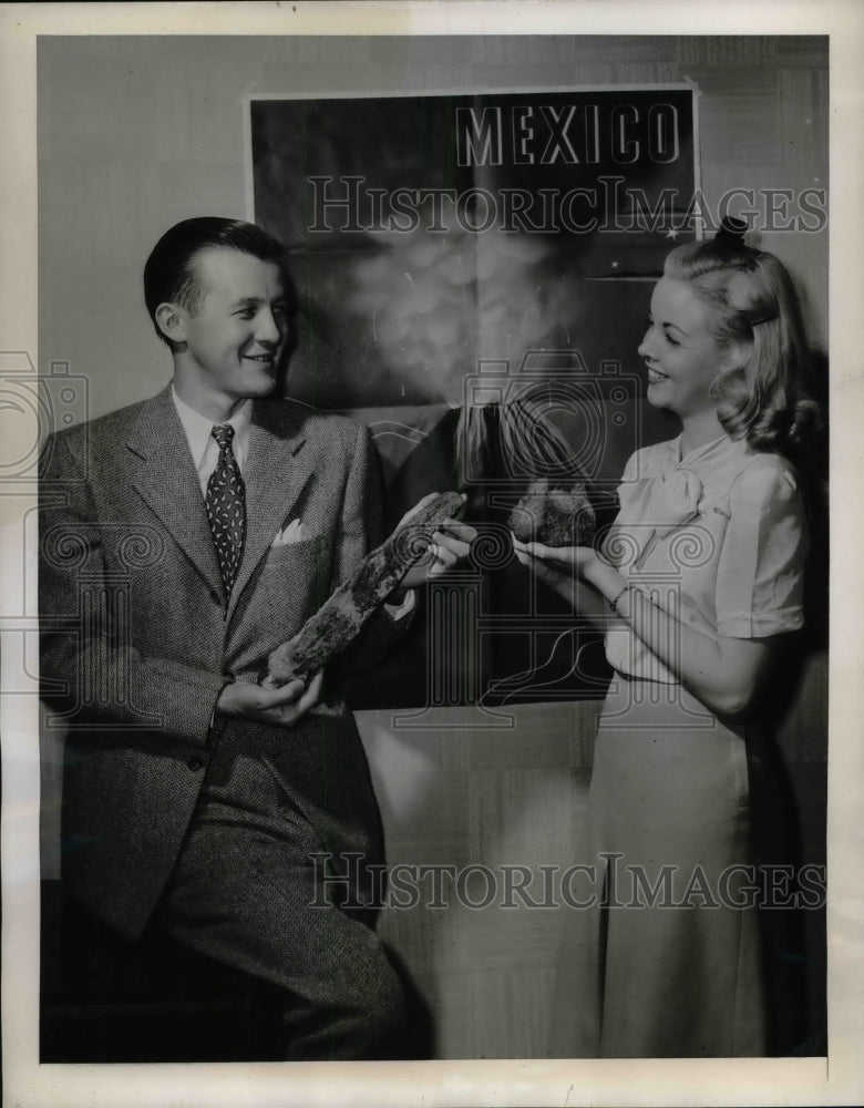 1944 Mr &amp; Mrs Robert Friers with Lava from Mexico  - Historic Images