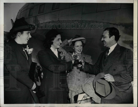 1941 Mexican Consul Luis Perez - Historic Images