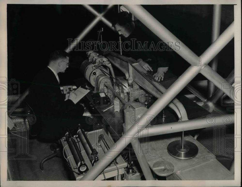 1941 Press Photo Constructio of a vessel for US Navy at Carderock, Md factory - Historic Images