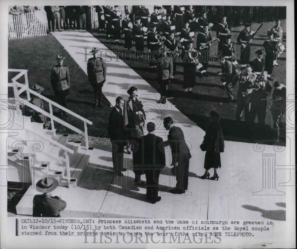 1951 Princess Elizabeth &amp; US &amp; Canadians at Windsor, Ont. - Historic Images