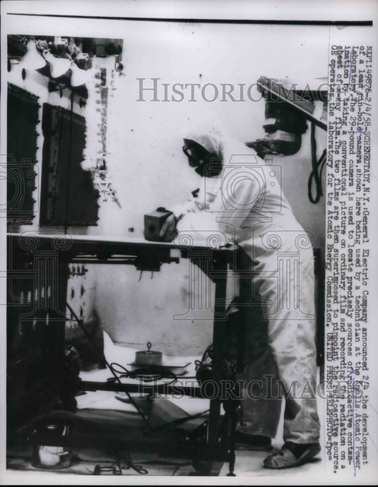 1958 GE Company, Atomic power Lads testing  - Historic Images