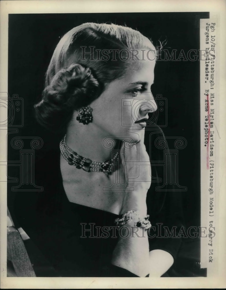 1948 model Miriam Davidson to marry bandleader Dick Jurgens - Historic Images