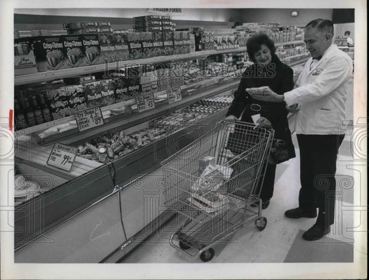 Press Photo Country County Stop-N-Shop Owner Paul Vaughn - nea67687 - Historic Images