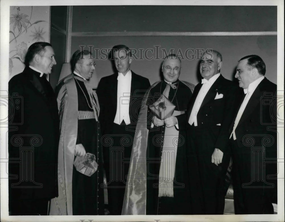 1941 Rev. Robert Gannon, Rev. Amleto Cicognani, VP Henry Wallace - Historic Images