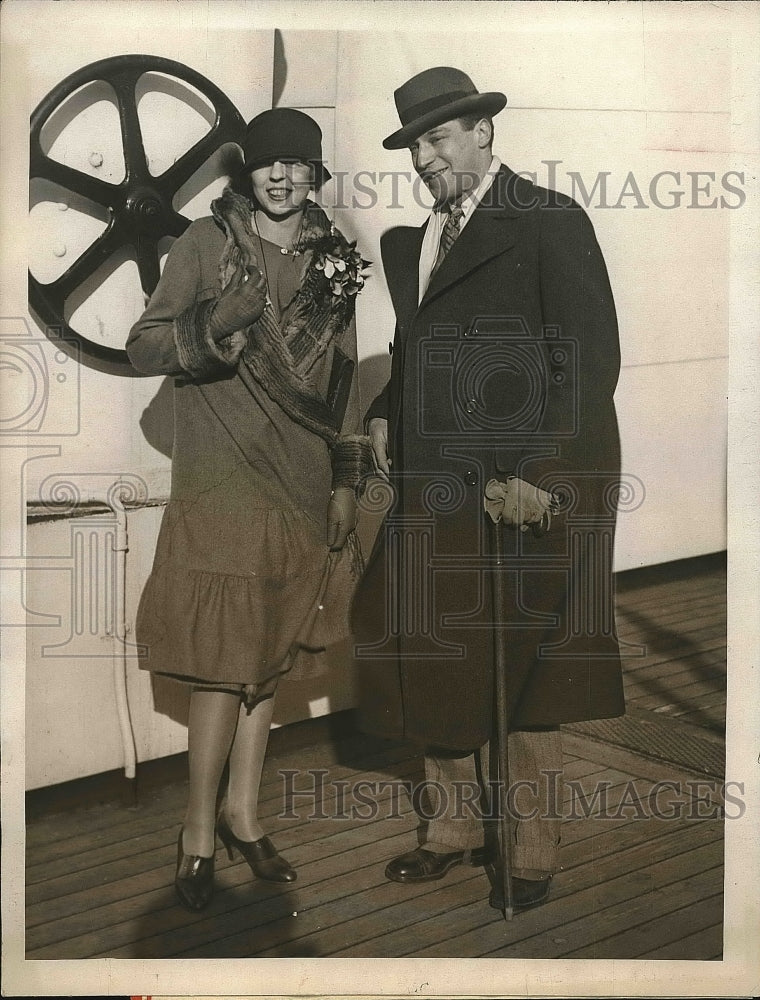 1926 Mr. and Mrs. Freidenberg Honeymooners Return  - Historic Images