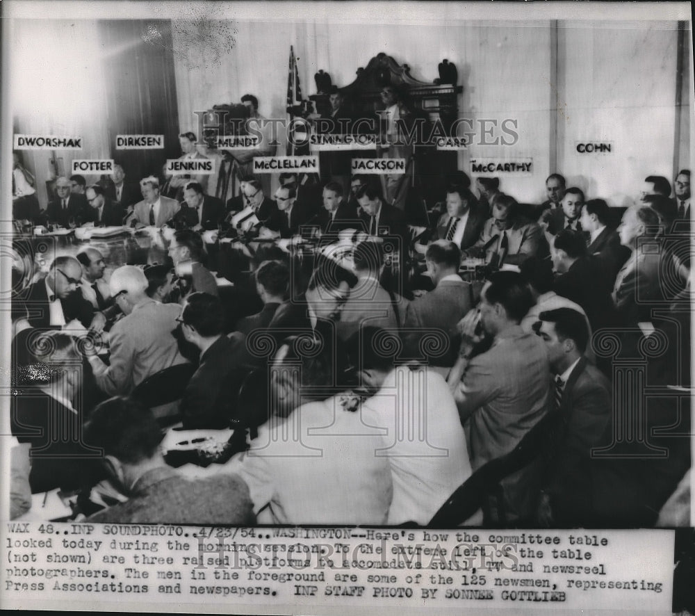 1954 Press Photo Govt committee meeting &amp; lots of correspondents - Historic Images