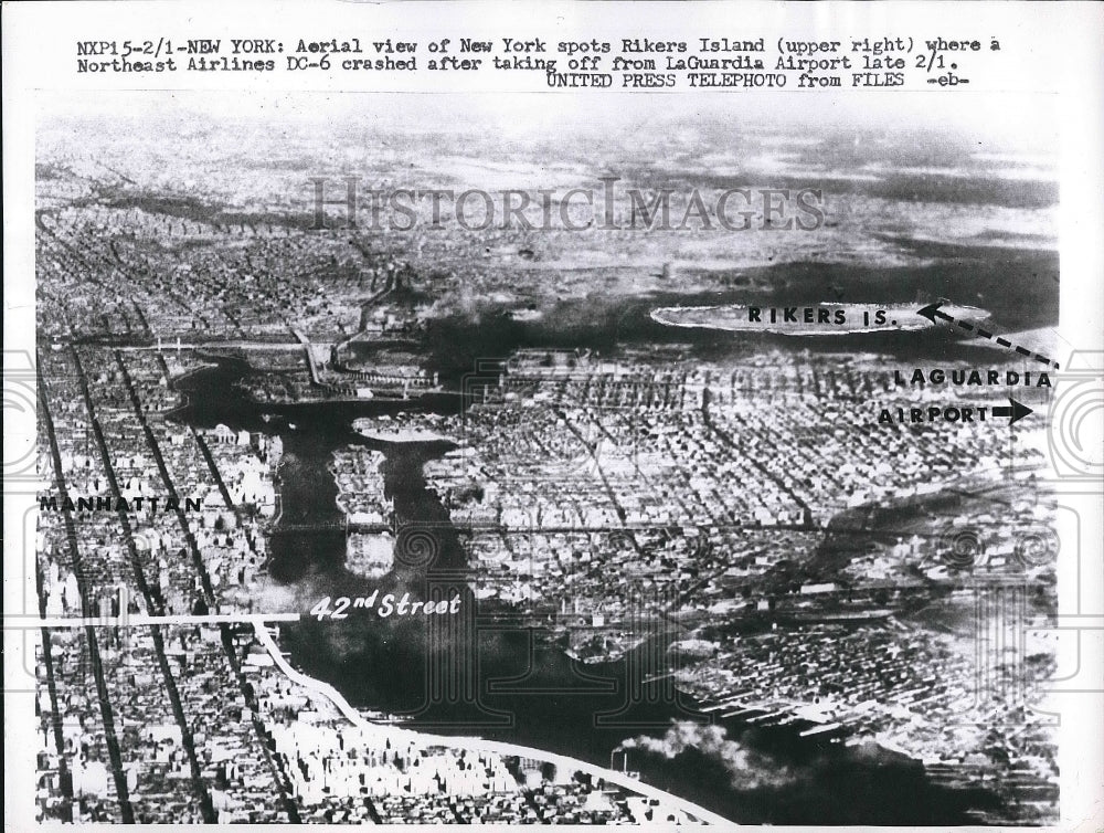 1957 Press Photo Aerial view of NYC's Rikers Island where plane crashed - Historic Images