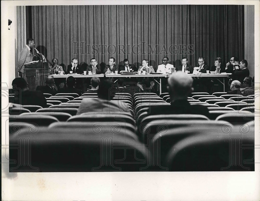 1968 Press Photo Cleveland, Ohio Board hearing panel - nea68184 - Historic Images