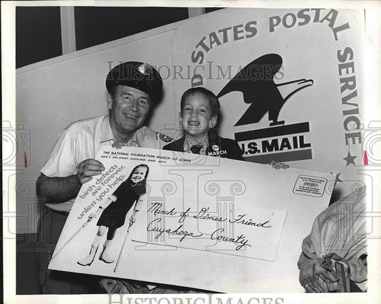 Press Photo Postal Employee Charles Andrews Poses With March Of Dimes-Historic Images