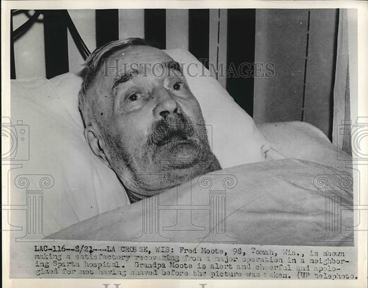 1952 LaCrosse, Wis, Fred Moote, age 98 after having surgery - Historic Images