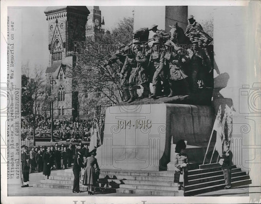 1951 War Memorial Princess Elizabeth  - Historic Images