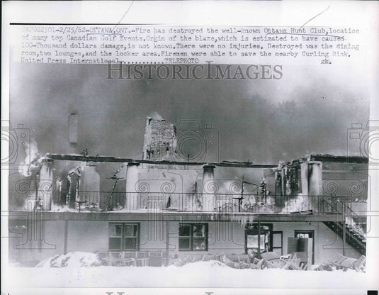 1962 Press Photo Ottawa, Canada, Hunt club destroyed by fire - Historic Images