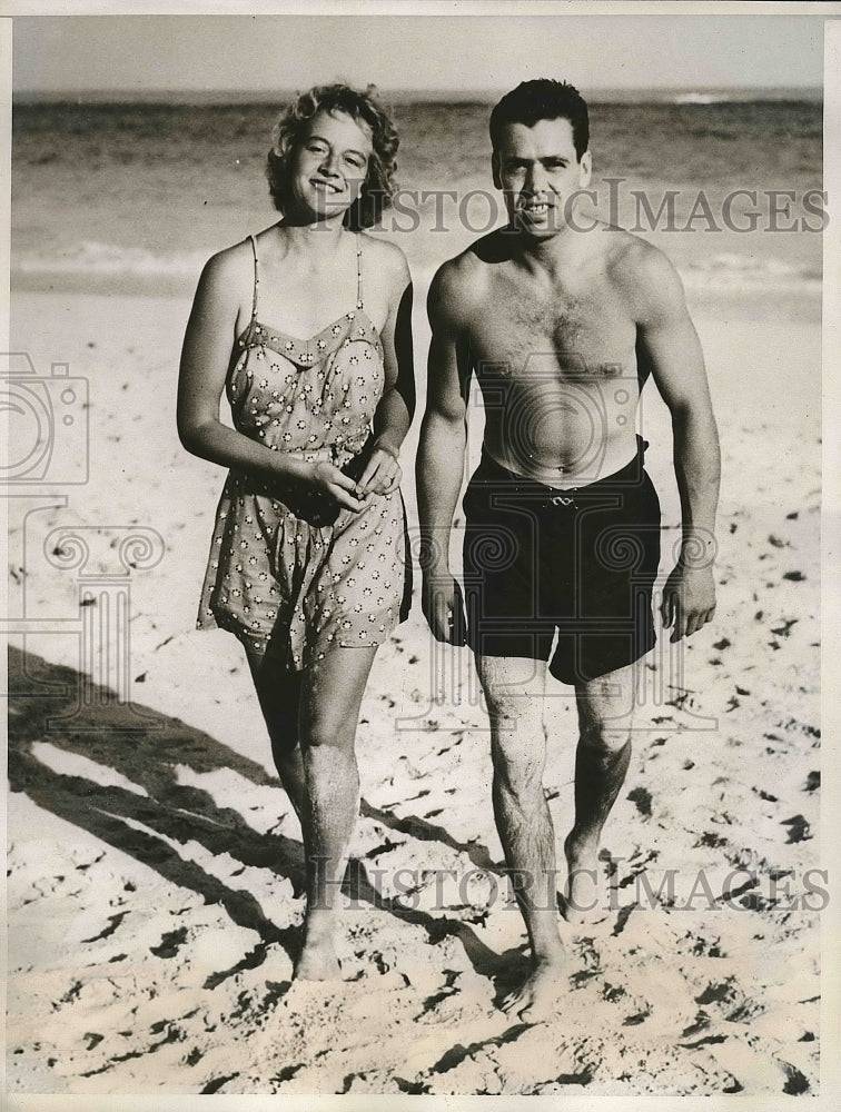 1937 Mr. and Mrs. Ian Baldwin on the Beach in Bermuda on Honeymoon - Historic Images