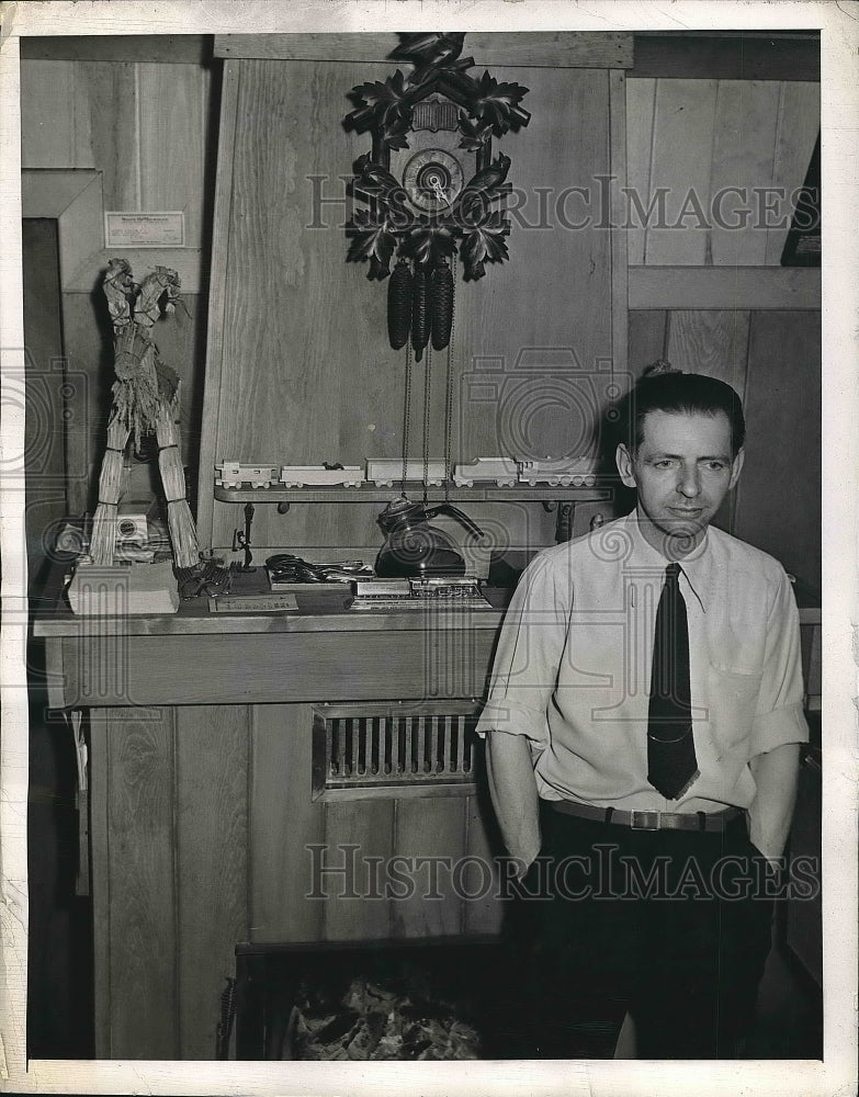 1943 Bill Brooks, Restaurant Owner  - Historic Images