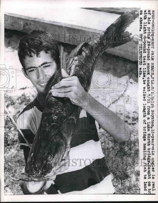 1958 Press Photo Fisherman Ralph Boynton Catches 29 Pound Snook - nea68463 - Historic Images