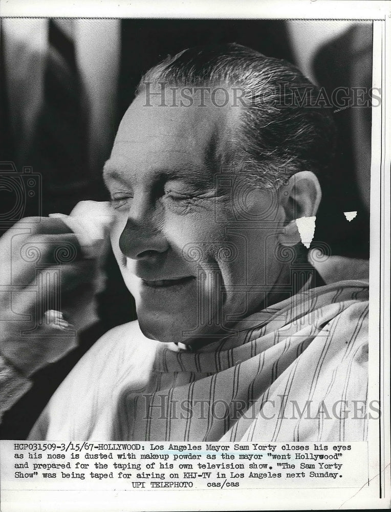 1967 LA Mayor Sam Yorty Gets Nose Dusted With Makeup Powder - Historic Images