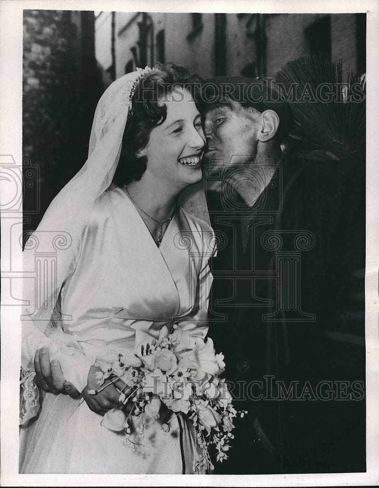 1957 Press Photo Newlywed Mrs Richard Baclay & James Harding - Historic Images