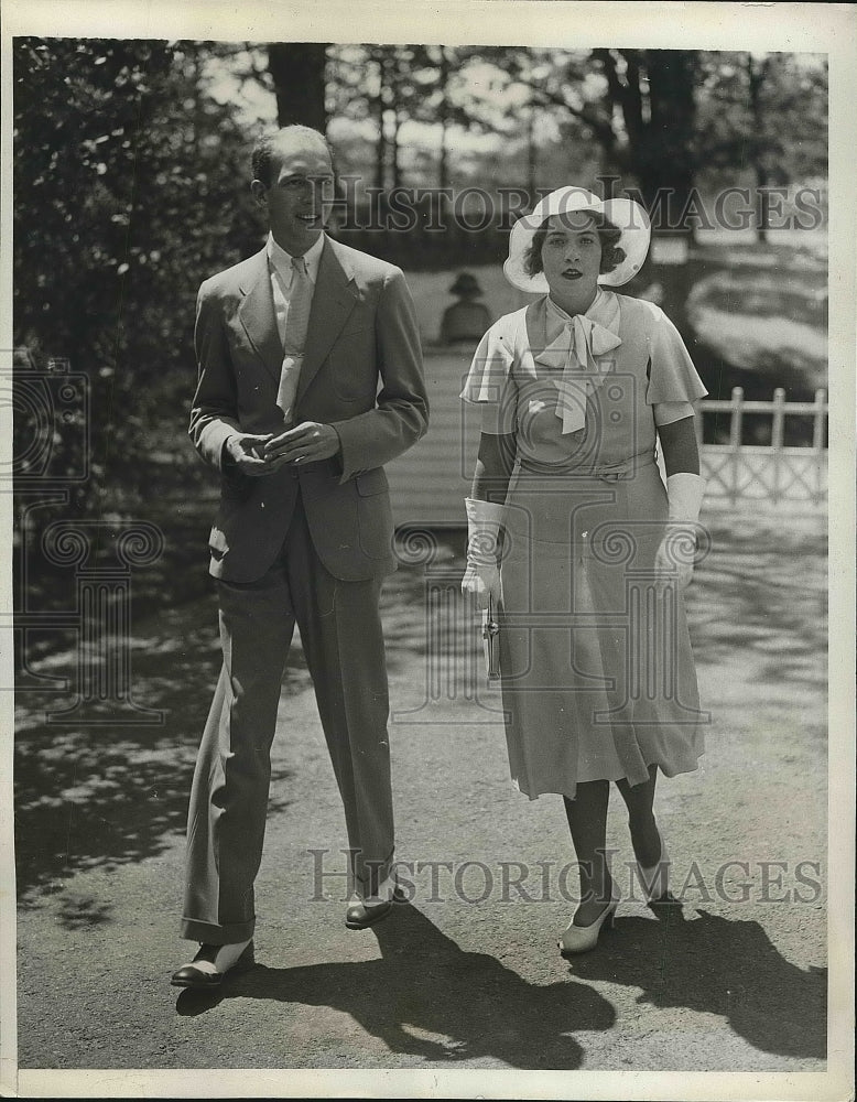 1933 Press Photo Mr Stanley Hepp &amp; Marguerite Brokaw at Greentree Fair - Historic Images