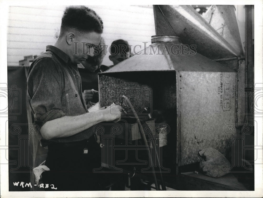 1940 A view of work at Canadian munitions factory  - Historic Images