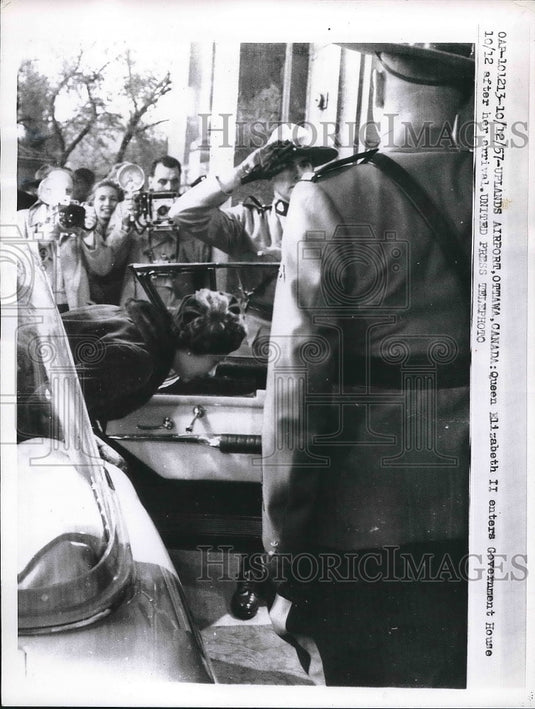 1957 Queen Elizabeth II enters Government House  - Historic Images