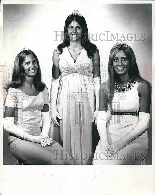 Homecoming Queens & Attendants Lu - Historic Images