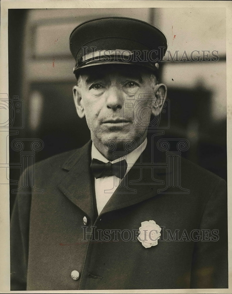 1929 Fireman James Angel Burned Severely During Fire  - Historic Images