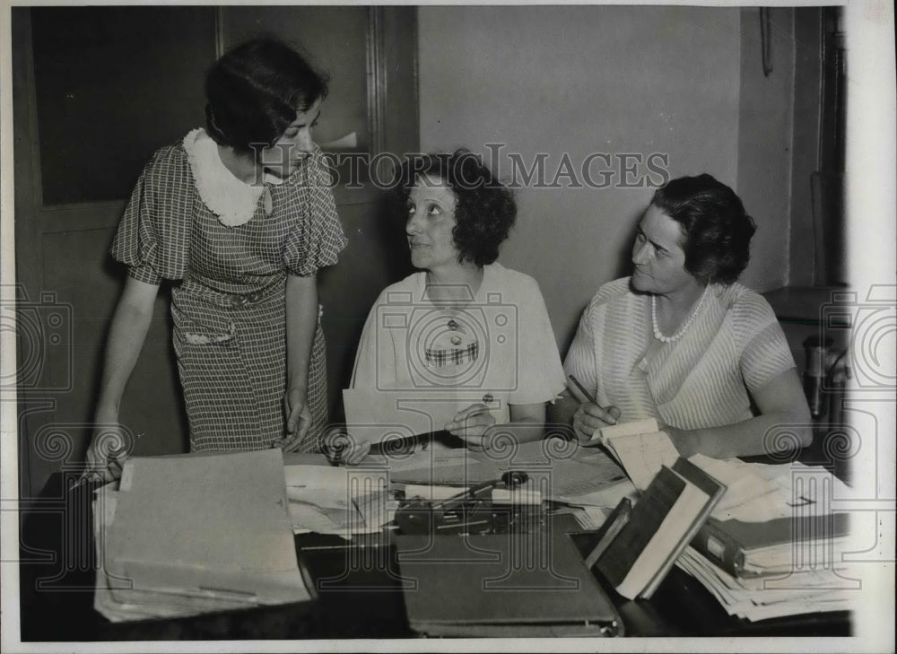 1933 Womens NRA Div. ME Hughes,W Smith &amp; S Otto  - Historic Images