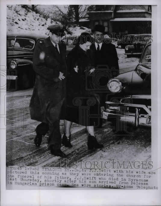 1952 Capt JJ Swift & wife after his release from Hungary POW camp - Historic Images