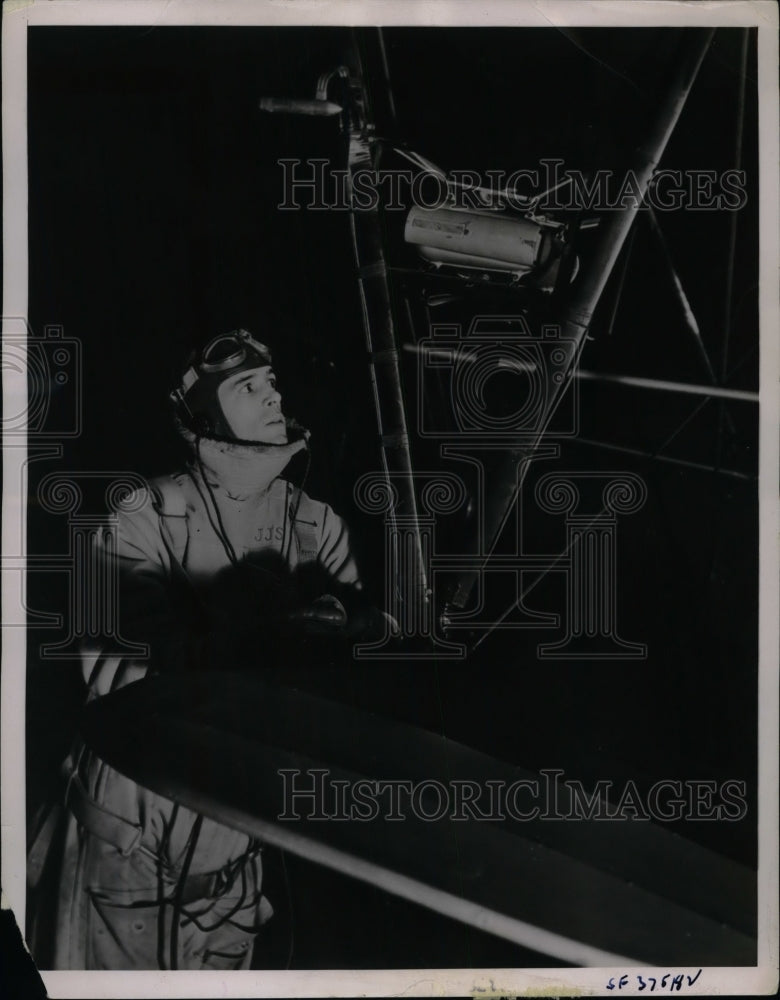 1936 Press Photo Johnny Martin, Boeing school of Aeronautics &amp; his plane - Historic Images