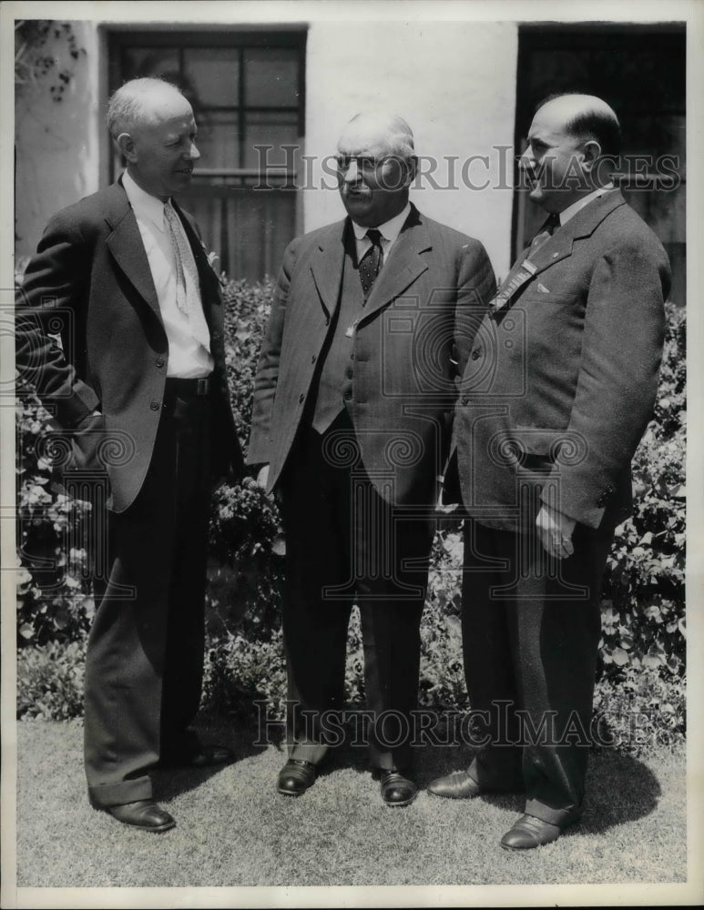 1934 Building Loan Men at Convention in California  - Historic Images