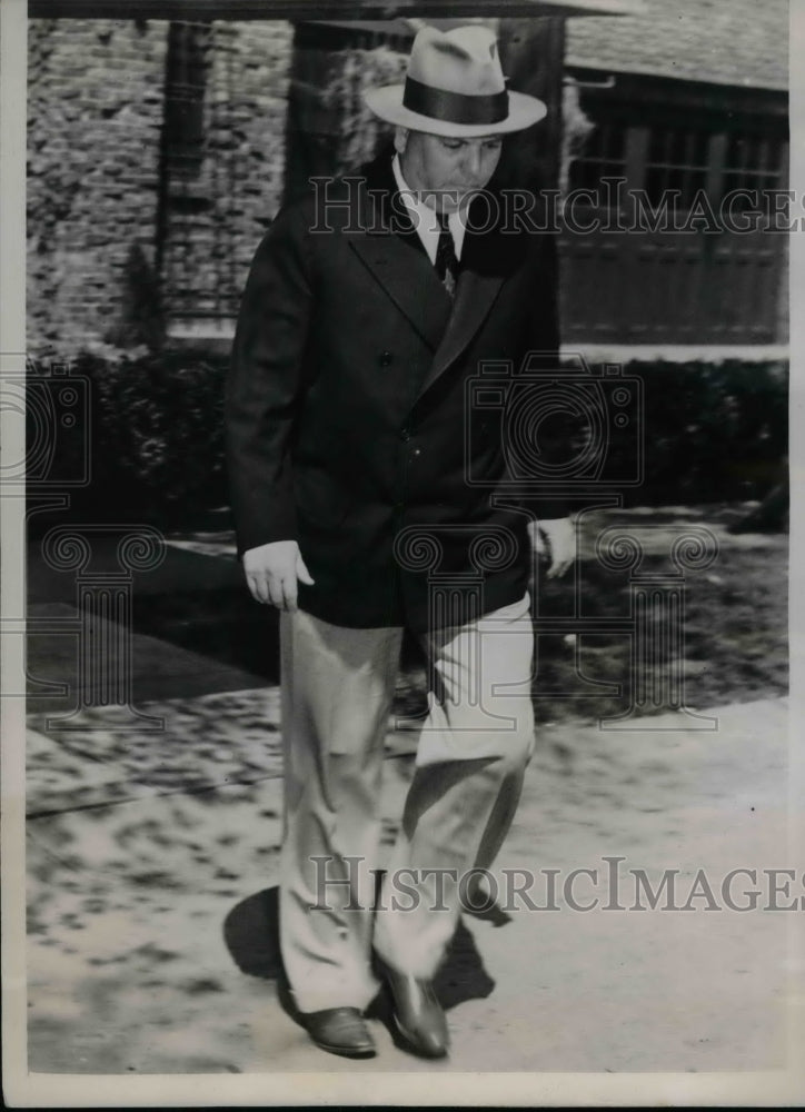 1939 Press Photo Kansas City, Mo. Philip Abry after Iding Ed Schneider's body - Historic Images