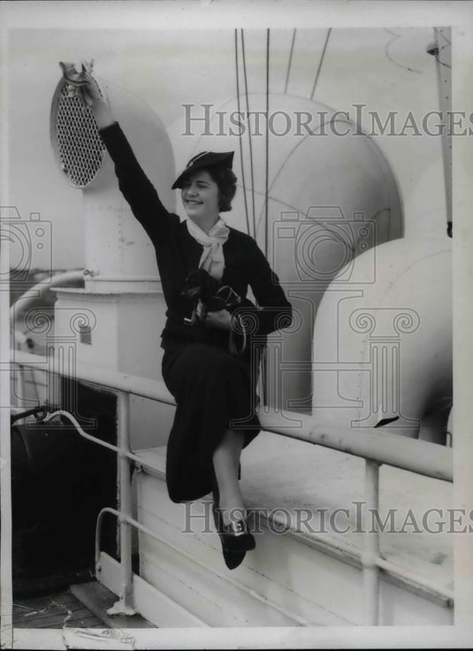1934 Press Photo Miss Georgia Kavanaugh on the SS Aquitania - Historic Images