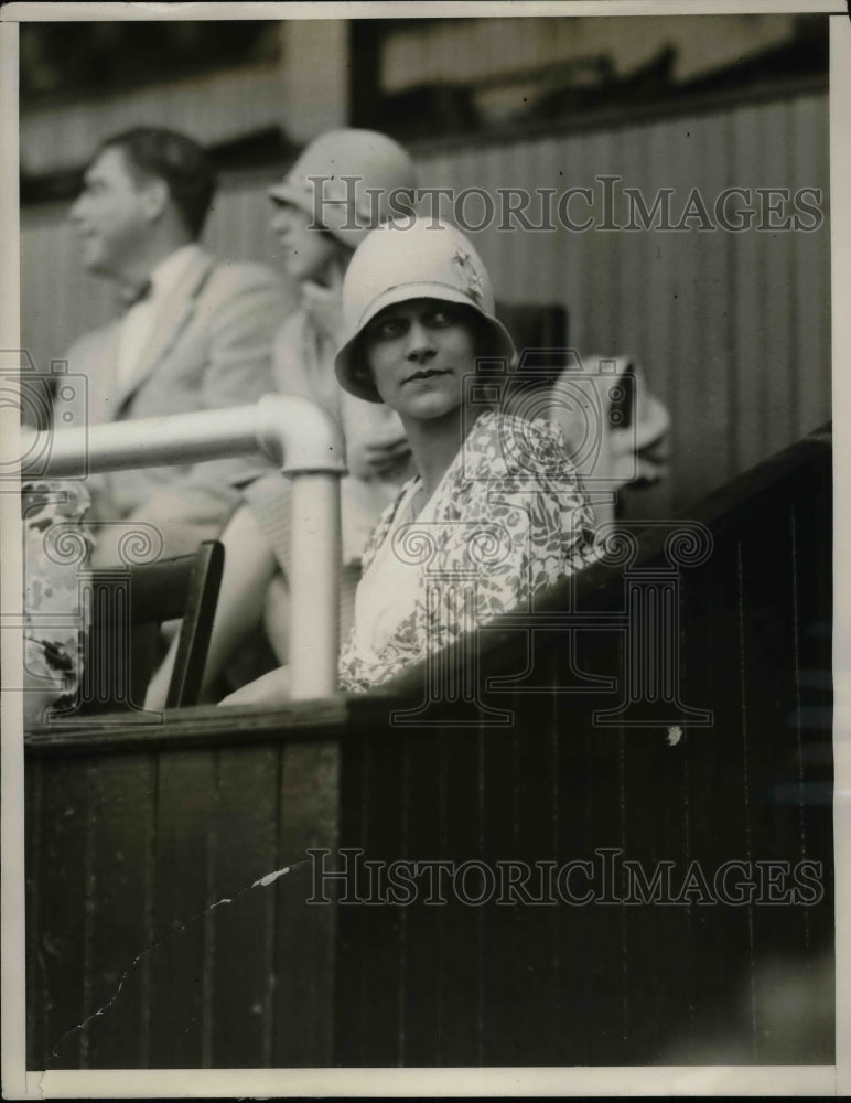 1929 Press Photo Mrs Russell Keech at Tuxedo horse show in NY - Historic Images