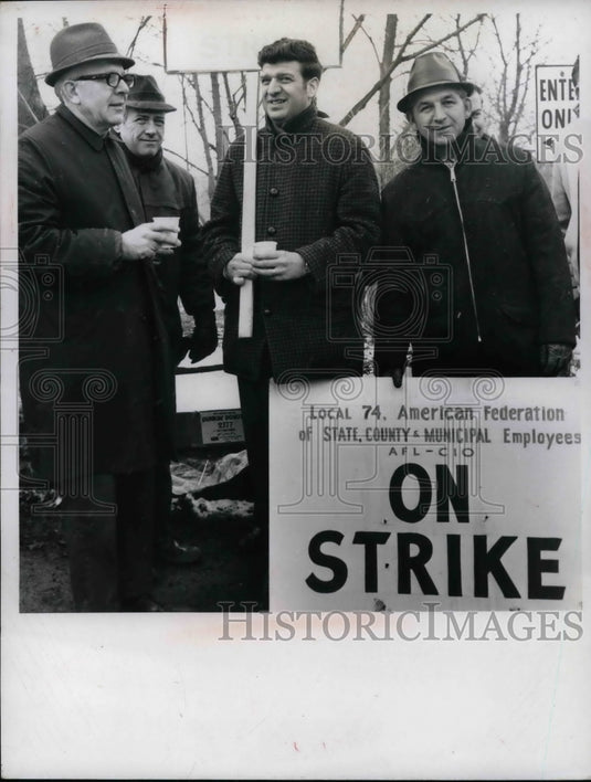 Warren City Workers having a coffee in Picket Line.  - Historic Images