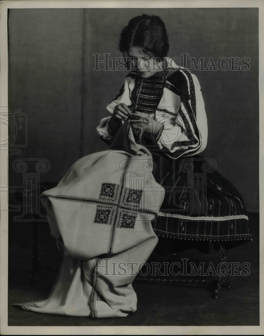 Press Photo Bulgarian Victoria Tsakova at Schauffer Miss. Training School-Historic Images