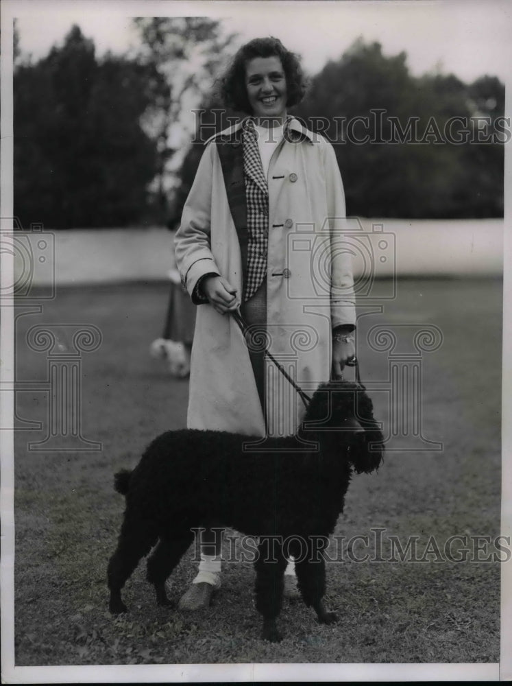 1938 Press Photo Miss Nancy Jones with French Poodle Pillicock Joie De Vivre - Historic Images