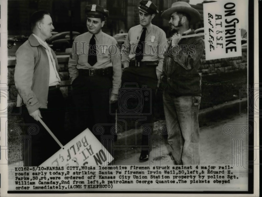 1950 Press Photo Santa Fe Firemen Picketers Ordered To Leave By Police-Historic Images