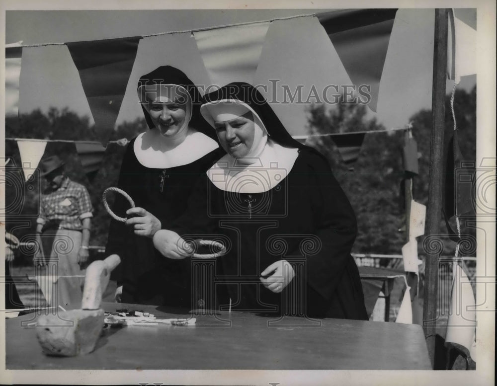 1956 Sis. Maria Gratia St. Edward & Mother Mary Lucita, Our Lady of - Historic Images