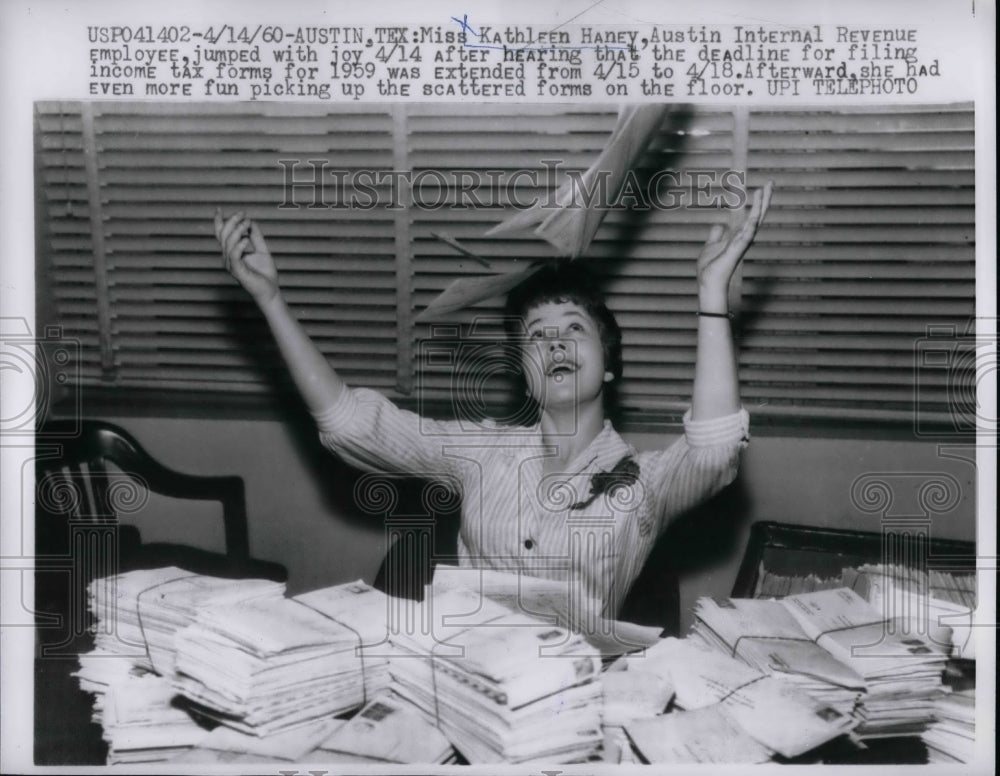 1960 Press Photo Kathleen Haney, Austin Internal Revenue Employee - nea70105 - Historic Images